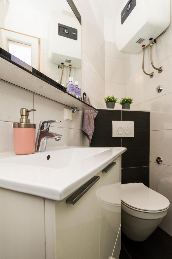 Miki - City Center Apartment With Large Balcony Split Exterior foto